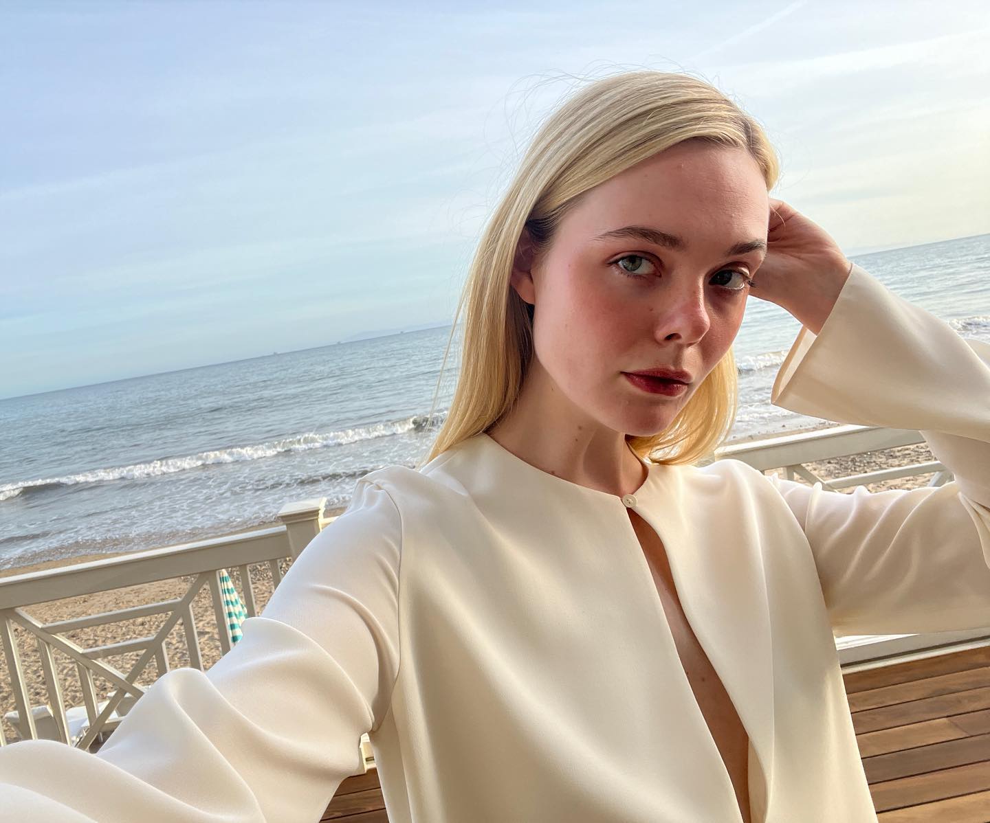  Elle Fanning Bio Age, Career, Net Worth, Height, Education, Boyfriend & More